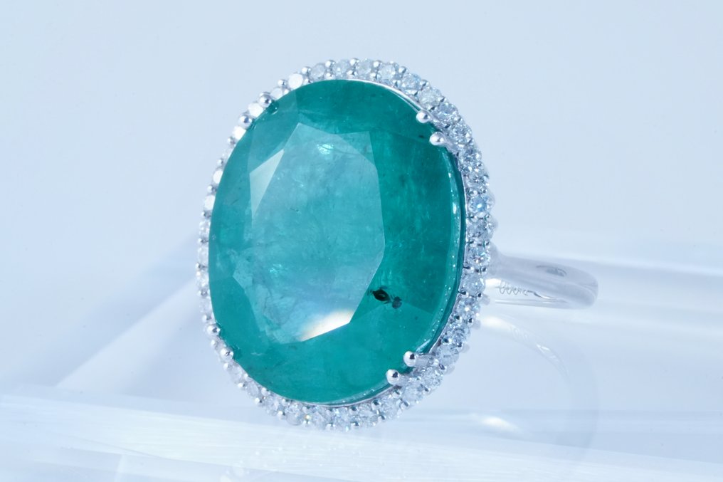 No reserve price - Ring Platinum -  15.11ct. tw. Emerald - Diamond #1.0