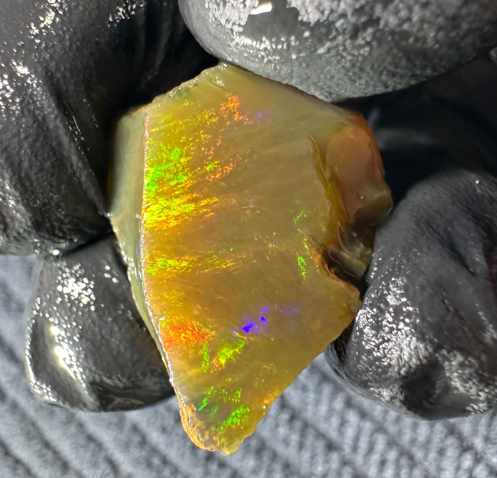 Kristal Opaal 23ct Ásperos- 4.6 g #1.0