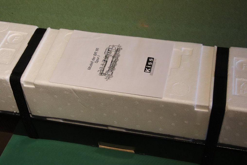 Kiss 1 - 230111 - Tenderlokomotiv (1) - Klass 86 - DB #3.2