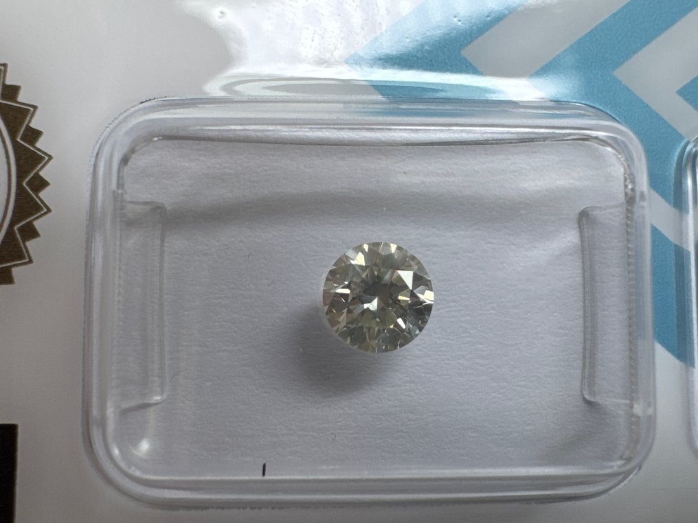 χωρίς τιμή ασφαλείας - 1 pcs Διαμάντι  (Φυσικού χρώματος)  - 0.53 ct - Στρογγυλό - Fancy light Πρασινωπό, Γκριζωπό, Κίτρινο - SI2 - International Gemological Institute (IGI) #2.1