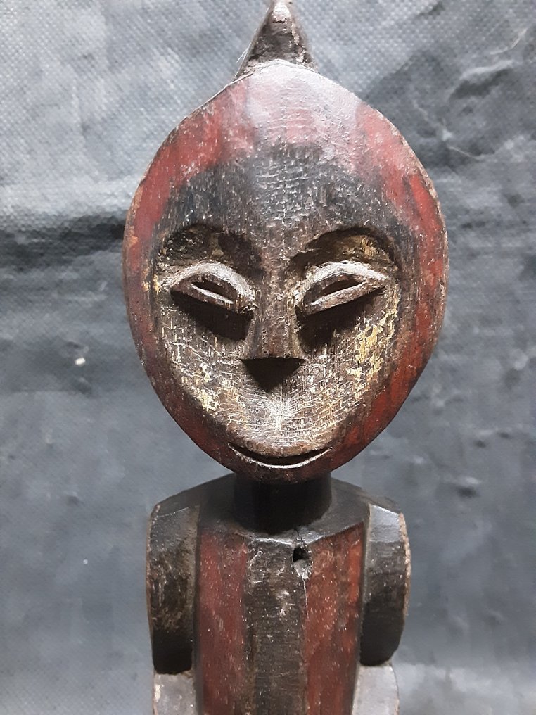 恋物癖人物 - kwele - 加蓬  (没有保留价) #1.0