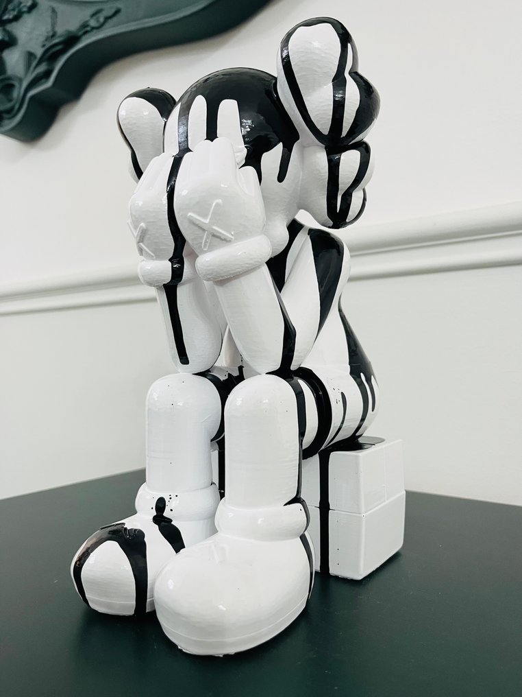 Statuetta - Kaws – Monochrome Tears - Plastica #1.0