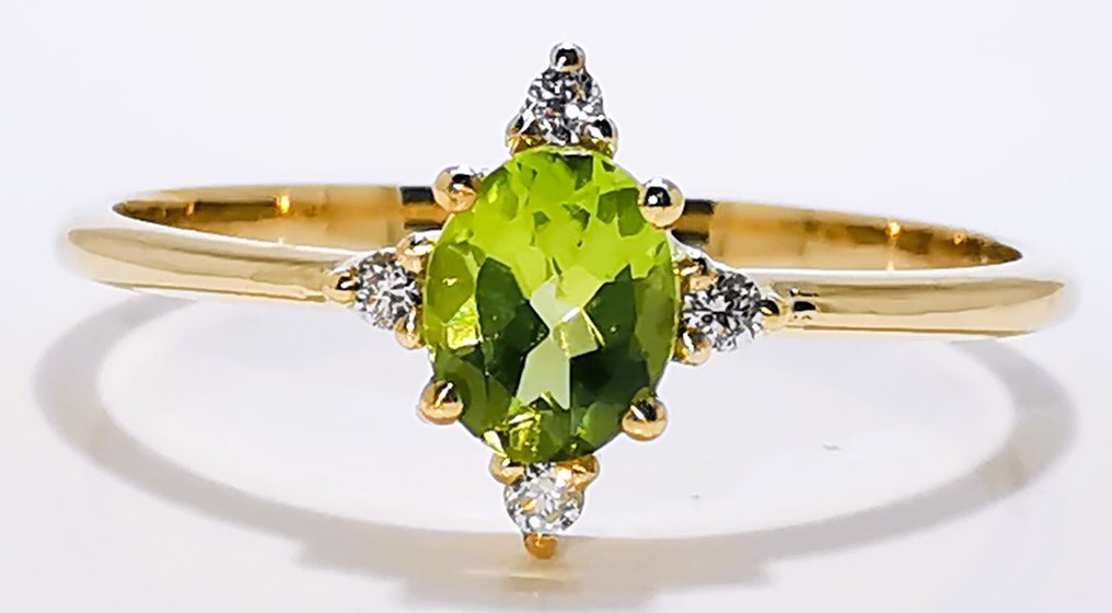 Ei pohjahintaa - Sormus - 14 kt. Keltakulta - 0.38ct. tw. Peridootti - Timantti #2.1