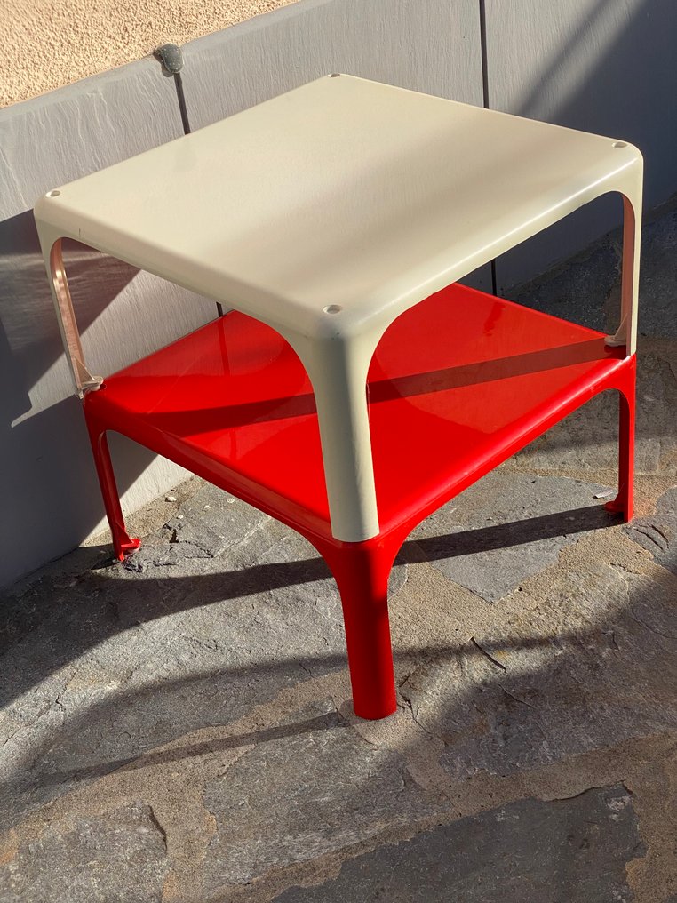 Artemide - Vico Magistretti - Nesting tables (2) - Demetrio 45 - Plastic - Demetrio 45 #1.0