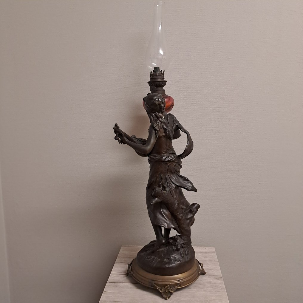 August Moreau(1834-1917) - 油灯 - 曼陀林演奏者带油灯 - 玻璃, 斯佩尔特 - 雕塑般的油灯 #2.1