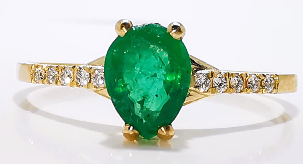 Ingen mindstepris - Ring - 14 karat Gulguld - 0.65ct. tw. Smaragd - Diamant #1.0