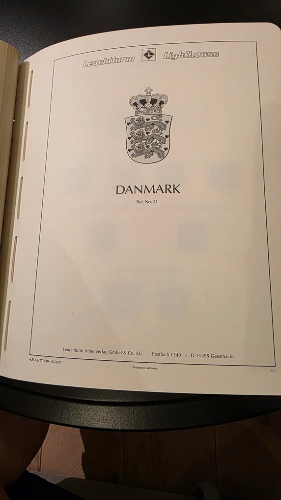 Dinamarca 1851/2006 - Conjunto quase completo de selos dinamarqueses em dois álbuns Leuchttrum - Ref. nº 41 - Danish AFA 1 to AFA 1451 #1.0