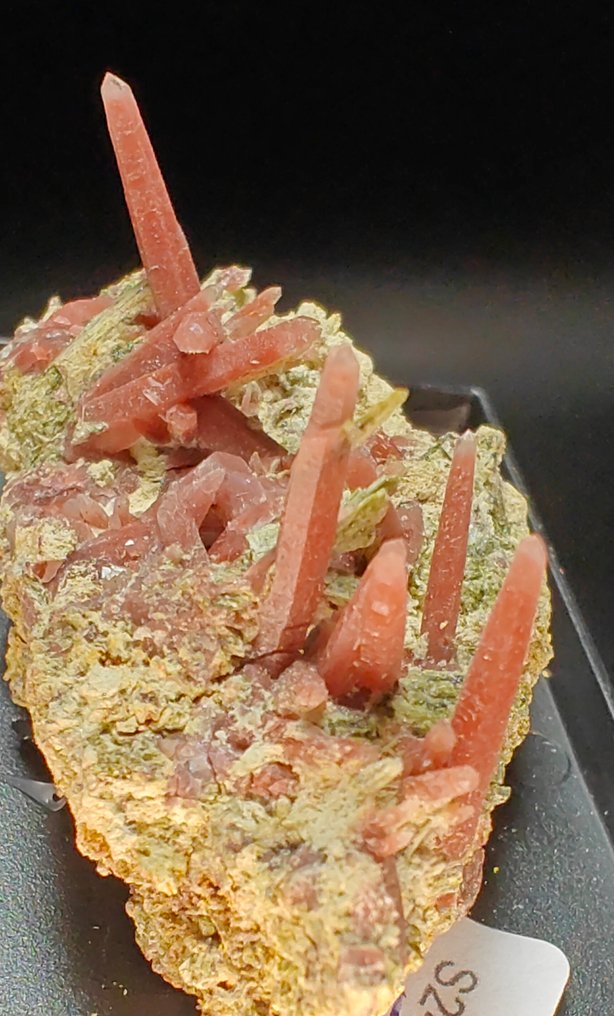 Quartz Hematoid Epidote New Discovery - Height: 5 cm - Width: 3 cm- 35 g #1.0