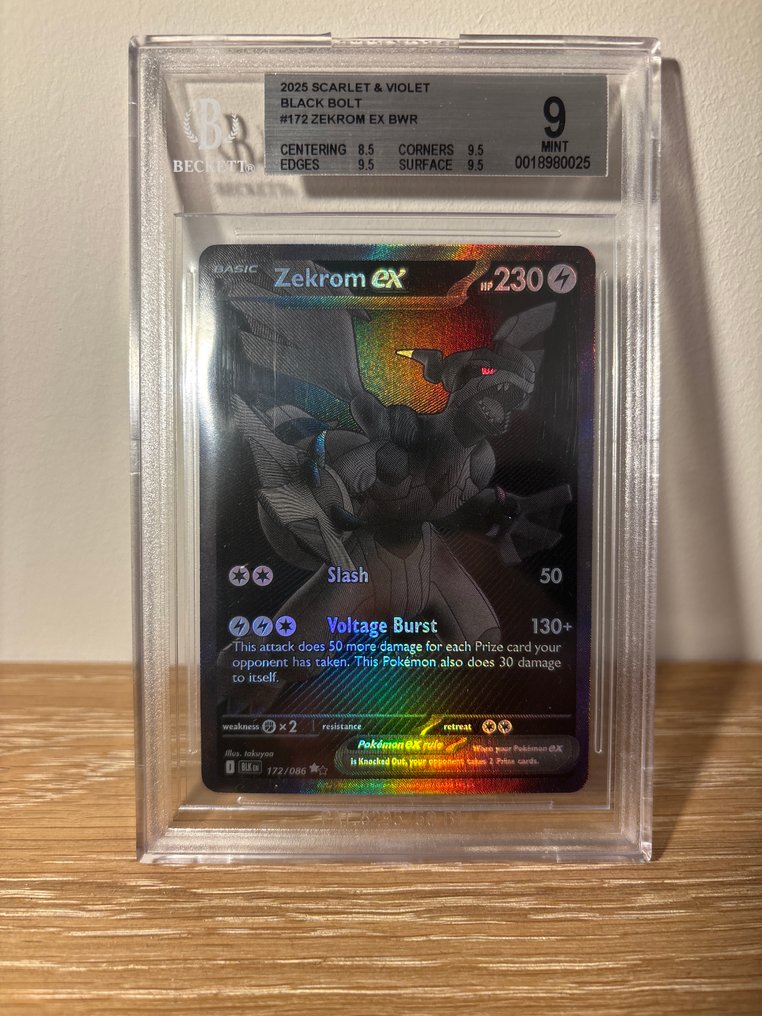 Pokémon - 1 Graded card 172 - Beckett 9 - Scarlet & Violet #1.0