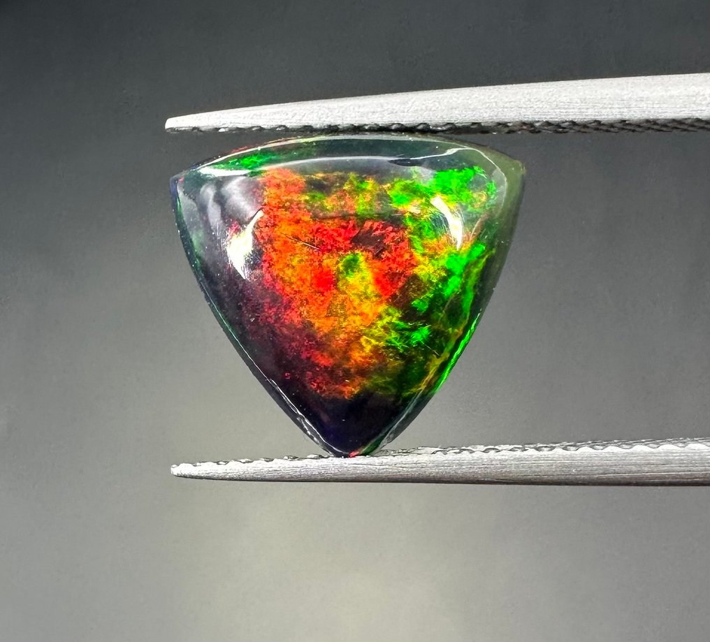 2,43ct Opaal Cabochon- 0.48 g #1.0