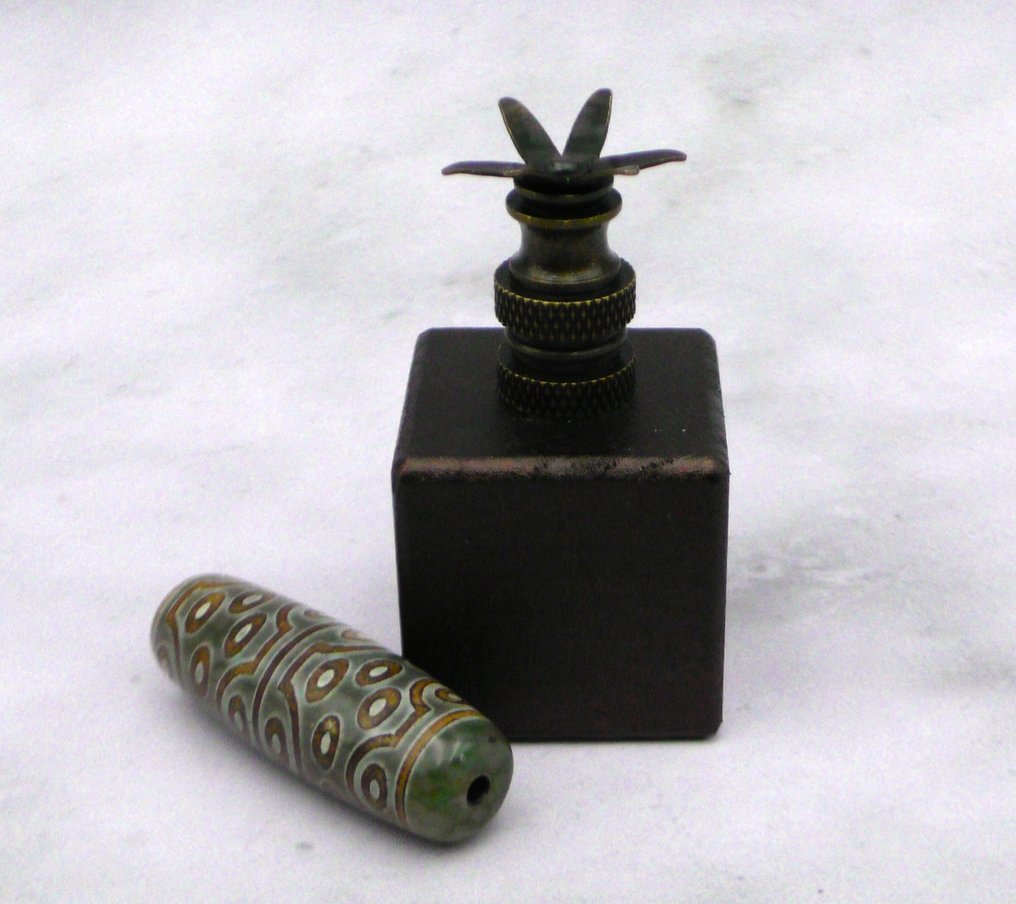 Zeldzame Tibetaanse Agaat 36 Ogen Dzi Amulet met Houder - Antiek Verzamelobject Exemplaar- 46 g #3.2