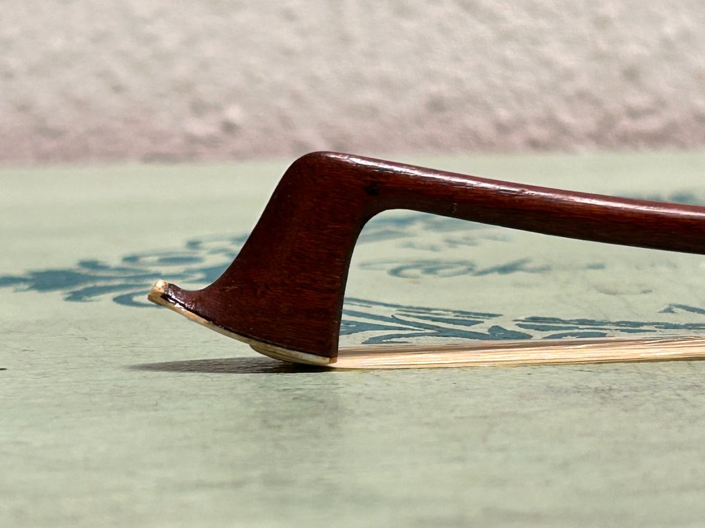 Stamped P Hell a Lille - Violin bow - Unknown  (No reserve price) #2.1