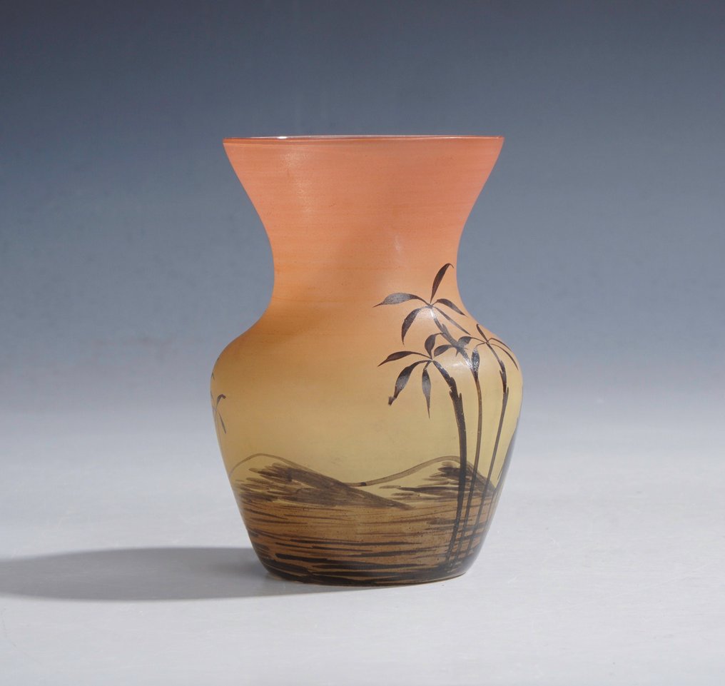 Henri Martin (attrib). - Vase - Vase with Orientalist desert decor • circa 1920–1940 - signed - Glass #2.1