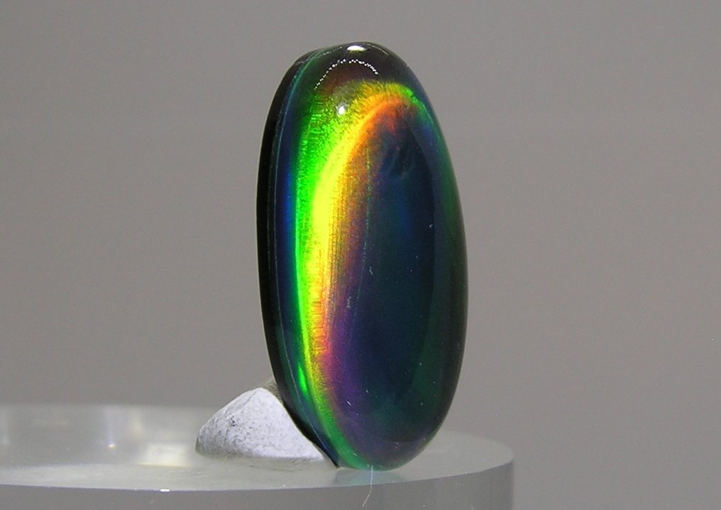 Οπάλιο Καμπουσόν - Ύψος: 19 mm - Πλάτος: 11 mm- 2.2 g - (1) #4.3