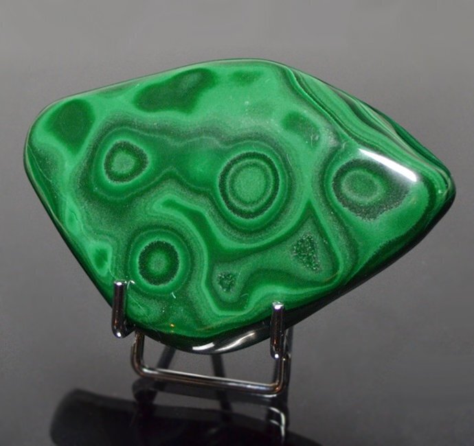 Polished Malachite Specimen - Height: 6.5 cm - Width: 10 cm- 300 g #1.0
