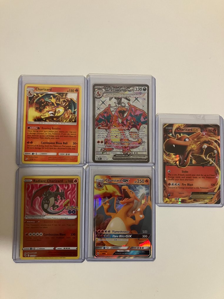 Pokémon - 10 Card - Charizard (all different series) #1.0