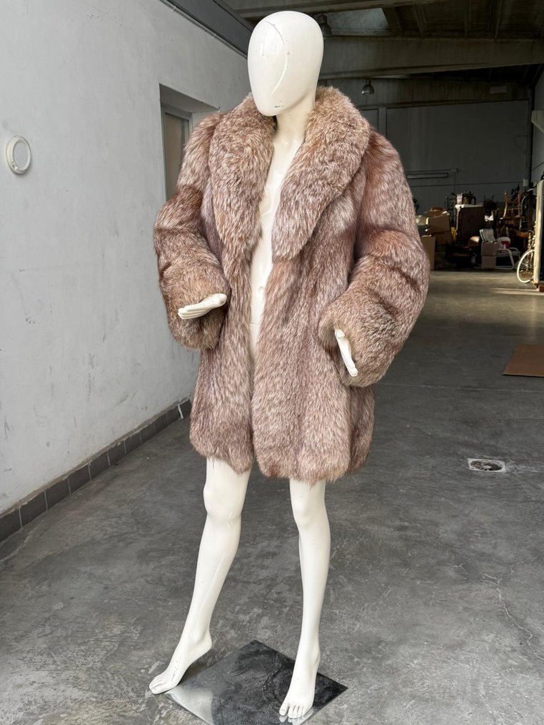 Artisan Furrier - Fur coat #2.1