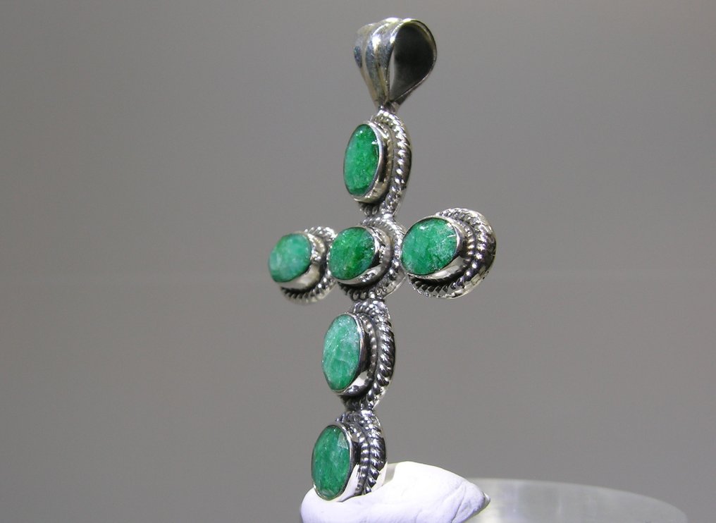 Emerald Pendant - Height: 49 mm - Width: 31 mm- 7.26 g - (1) #2.1