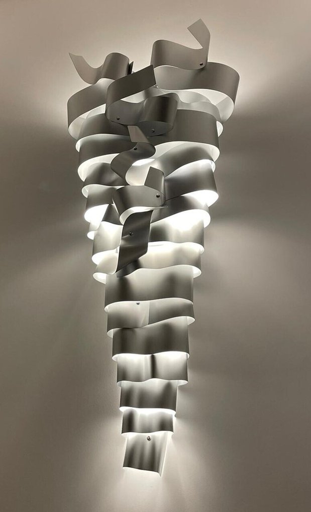 Andrea Olivazzo - Applique da parete - Pezzo Unico - Alluminio #1.0