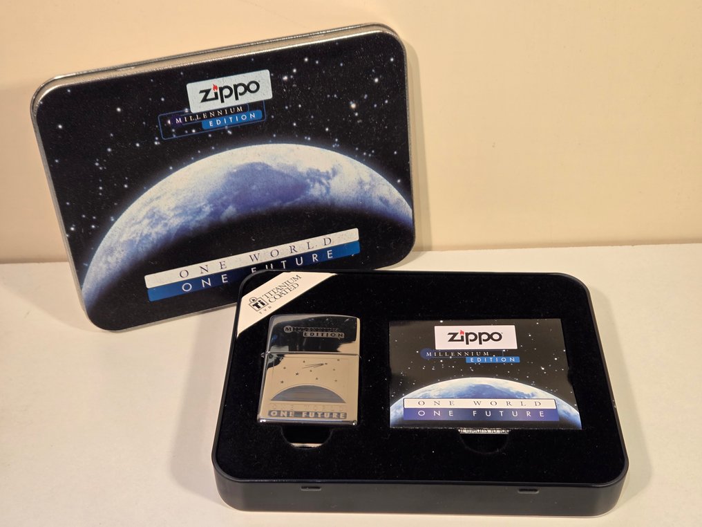 Zippo - 芝宝 - Millennium Edition Titanium Limited Edition - 打火机 - 钢材(不锈钢), 钛涂层 #1.0