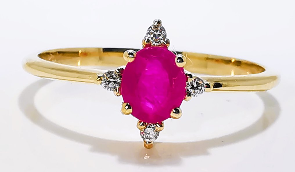 Ei pohjahintaa - Sormus - 14 kt. Keltakulta - 0.38ct. tw. Rubiini - Timantti #3.2