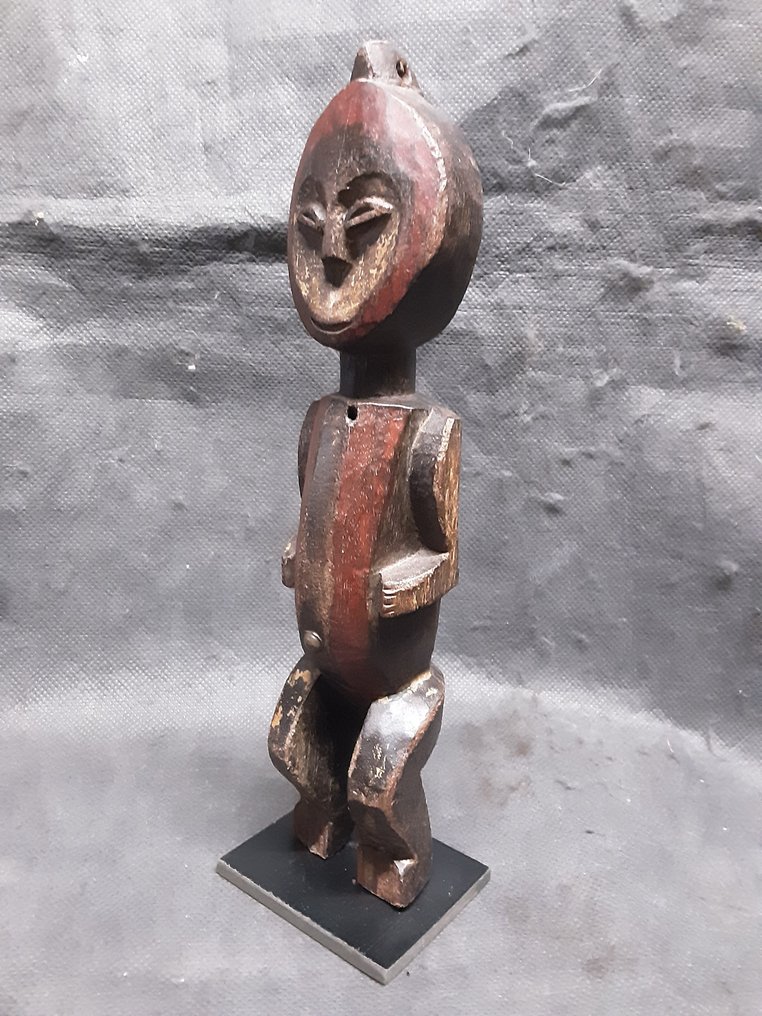 恋物癖人物 - kwele - 加蓬  (没有保留价) #1.0