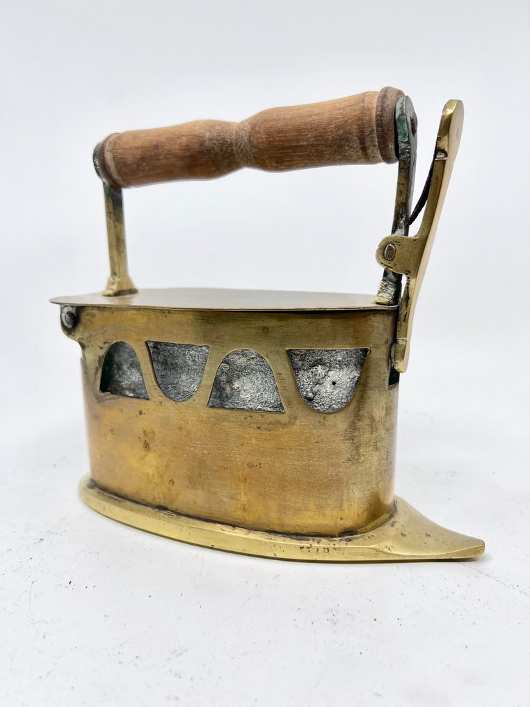 Εργαλεία Αντίκες - αντίκα σίδερο σιδερώματος #1.0