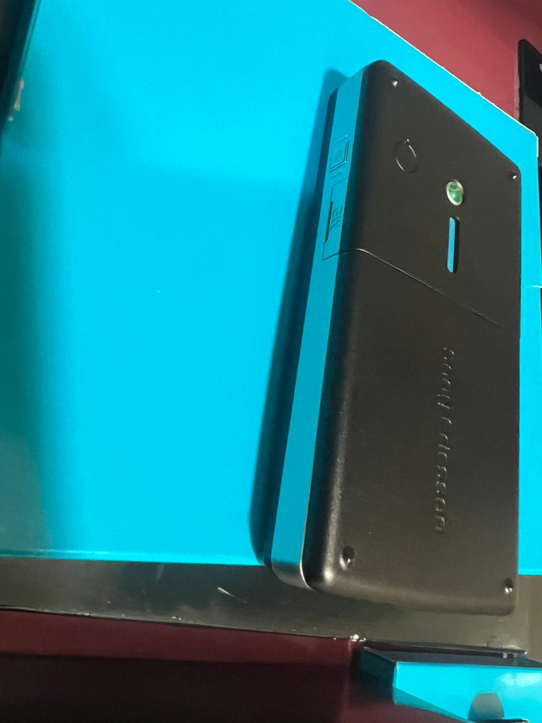 Sony Ericsson M600i - Mobile phone (1) - In original box #2.1