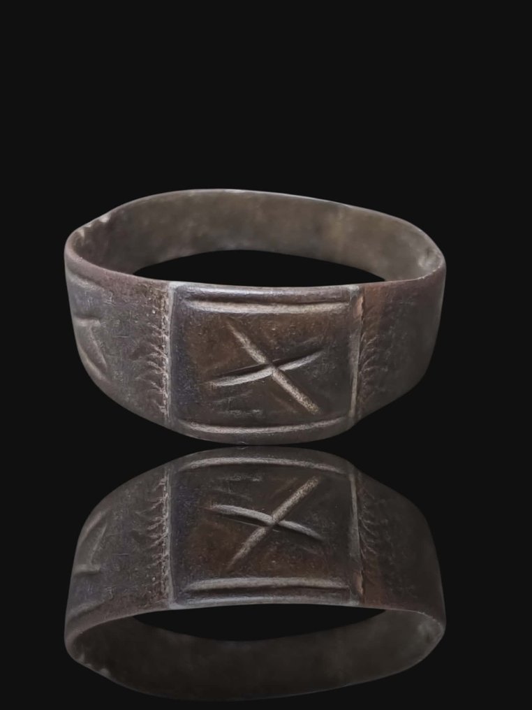 Medieval, Crusaders Era Bronze, Rare & Interesting Military Seal Ring  (No reserve price) #3.2