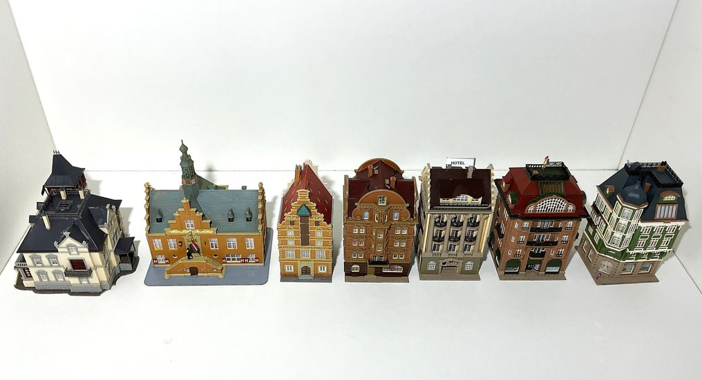 Vollmer, Kibri, Faller N - Modellbahnlandschaft (7) - Sieben- bis zehn schöne hohe Stadthäuser. #1.0