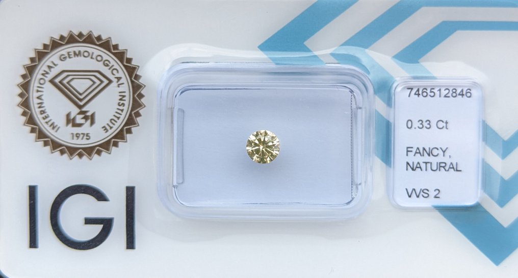χωρίς τιμή ασφαλείας - 1 pcs Διαμάντι  (Φυσικού χρώματος)  - 0.33 ct - Στρογγυλό - Fancy Πρασινωπό Κίτρινο - VVS2 - International Gemological Institute (IGI) #2.1