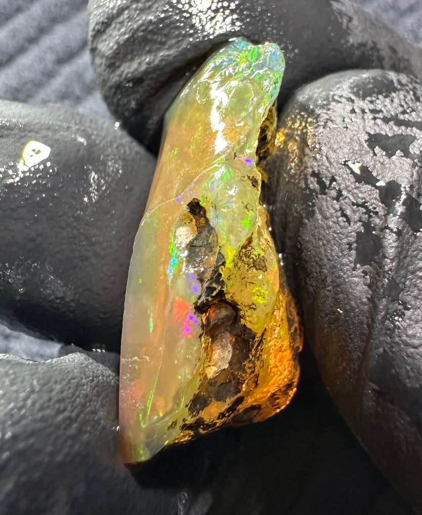 28ct Crystal Opal Rough- 5.6 g #4.3
