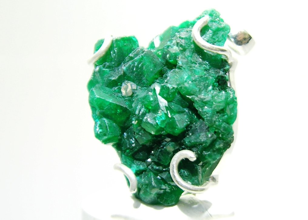 Cromodiopside Colgante - Altura: 37 mm - Ancho: 21.3 mm- 11.05 g - (1) #4.3