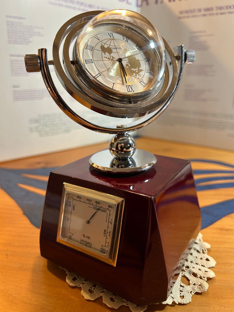 Cercle Tournant -   Ξύλο, Μέταλλο, Ασημί, λακας - 1970-1980 - Ρολόι σταθμού μετεωρολογίας #1.0