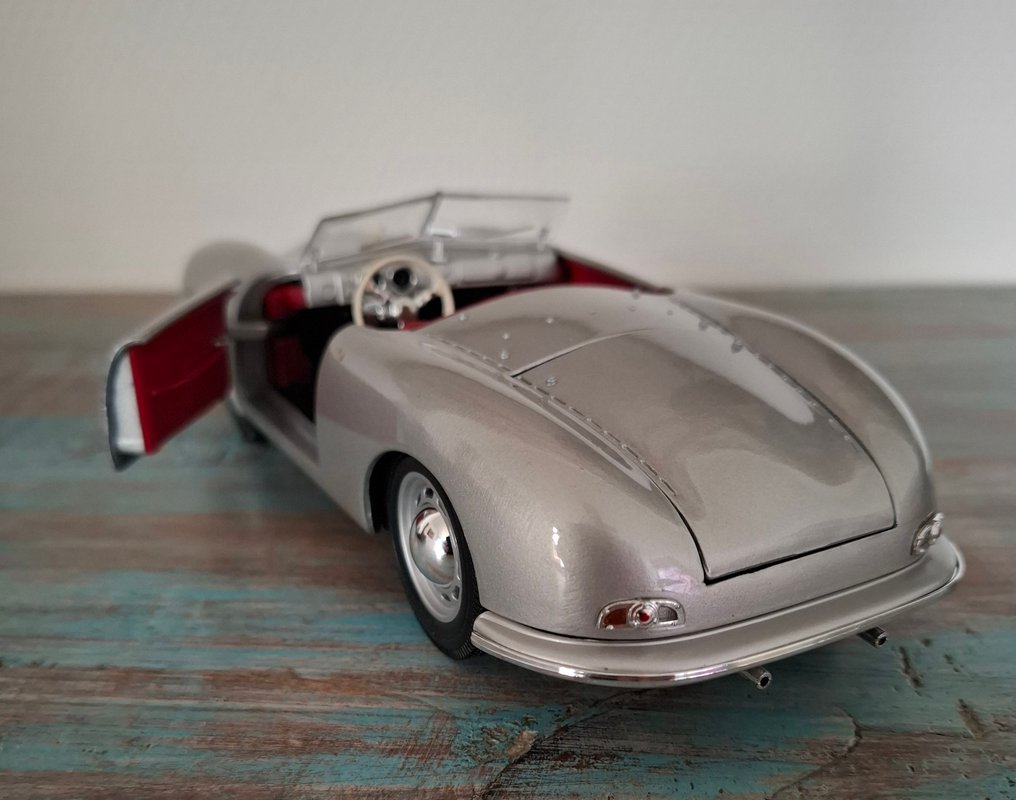 Maisto 1:18 - Σπορ αυτοκίνητο μοντελισμού - Porsche No. 1 Typ 356 Roadster (1948) #2.1