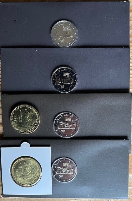 Malta. 2 Euro / 2 1/2 Euro / 5 Euro 2014/2022 (15 stuks) (Ingen reservasjonspris) #3.2