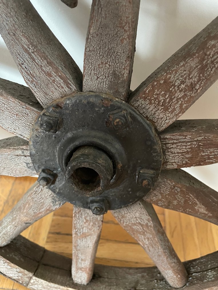 Seinäkoriste - Hassu pyörä #3.2