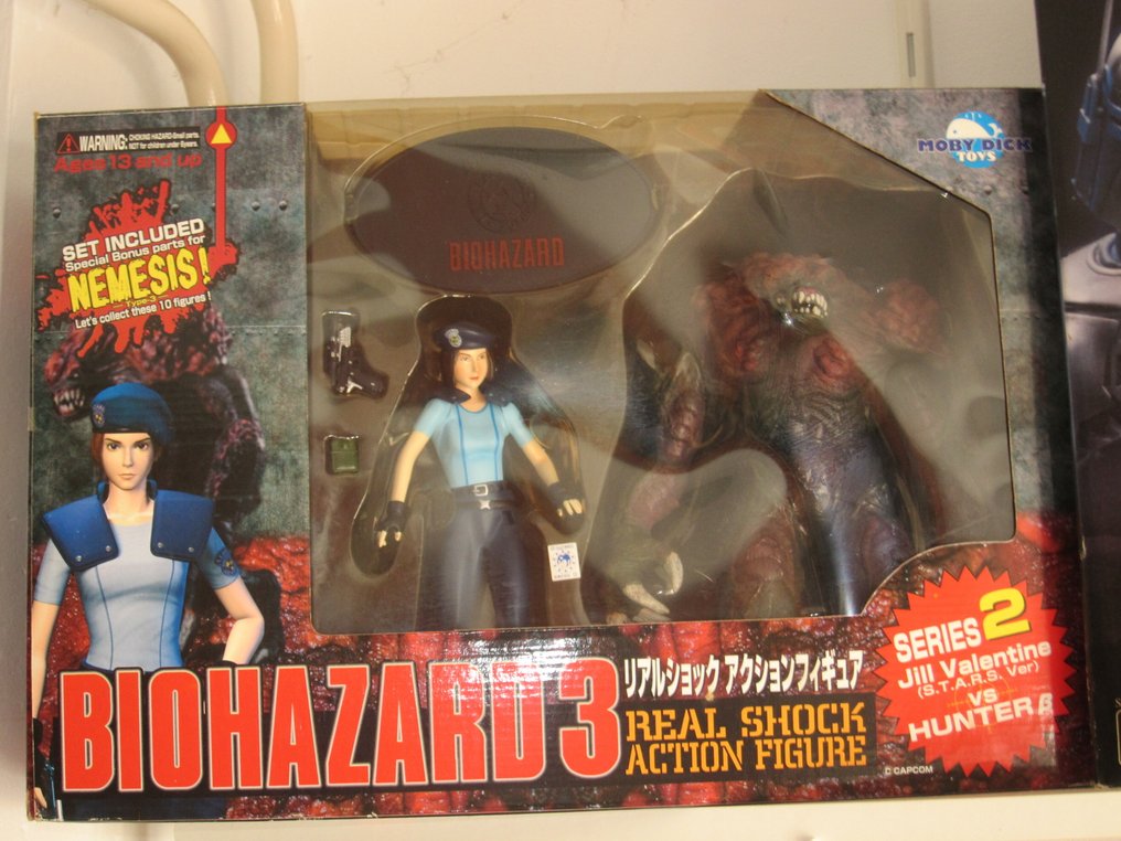 RE Resident Evil - Biohazard 3 - Jill Valentine (S.T.A.R.S. ver) vs Hunter series 2 - Moby Dick Toys Capcom #1.0