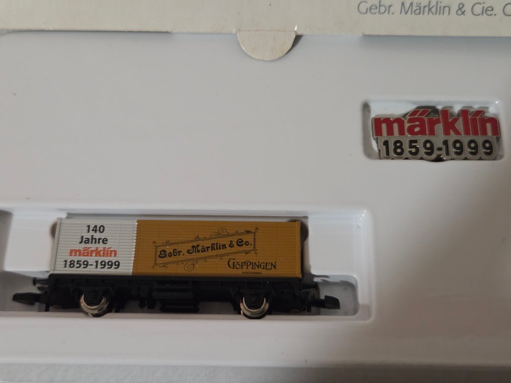 Märklin Z - Set de trenes (4) - Ediciones especiales de aniversario y Navidad de Märklin, varias vagones con caja y soporte, un CD. - DB #2.1