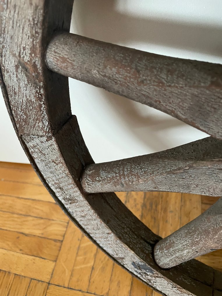 Seinäkoriste - Hassu pyörä #4.3