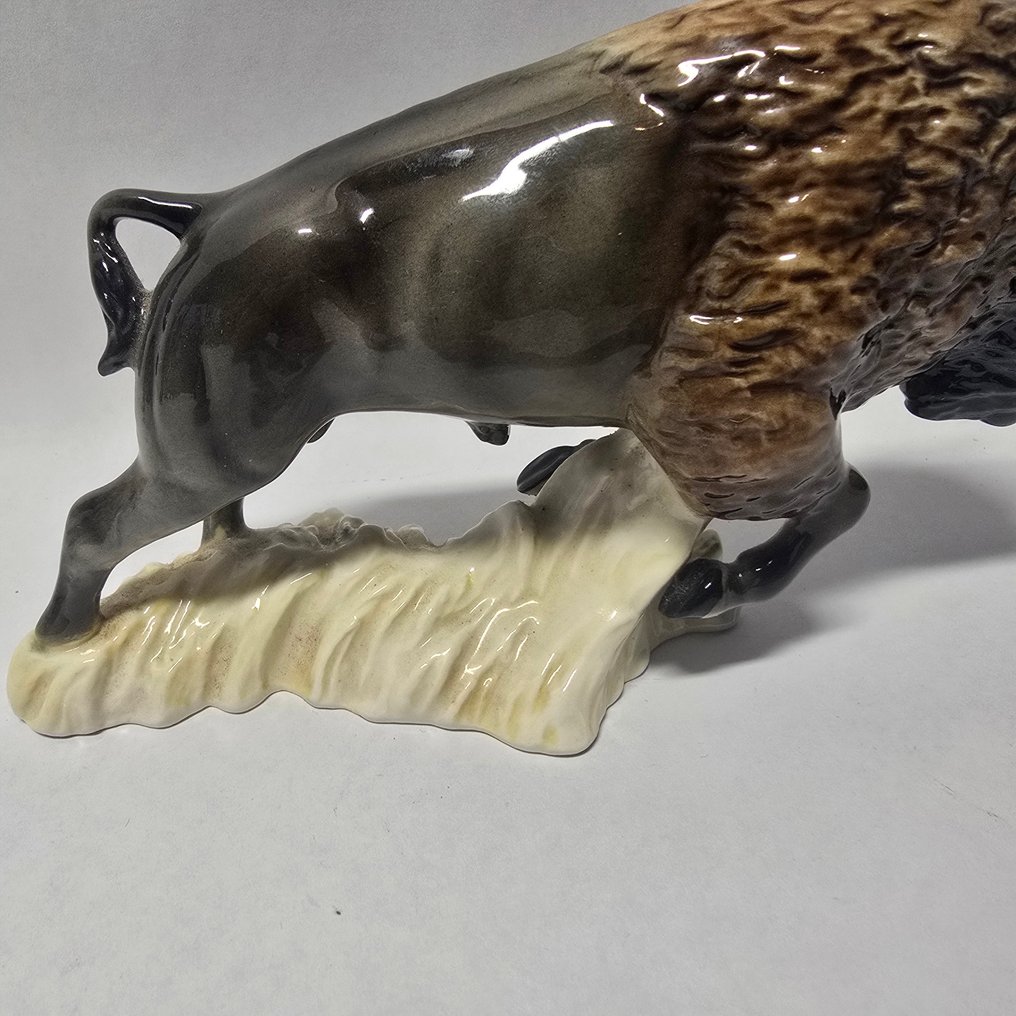 Goebel - Figuriini - #CW58 - Buffalo Bison - TMK5 - Posliini #3.2