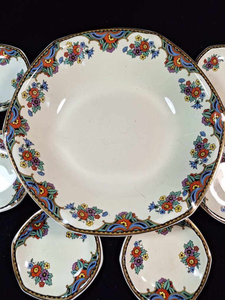 Societe Ceramique Maestricht - Platter (7) - Earthenware - shell set #1.0