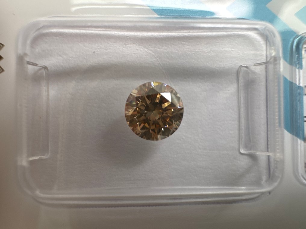 沒有保留價 - 1 pcs 鑽石  (天然彩色)  - 0.75 ct - 圓形 - Fancy deep 橙色, 褐色 - VS2 - 國際寶石學院（International Gemological Institute (IGI)） #1.0