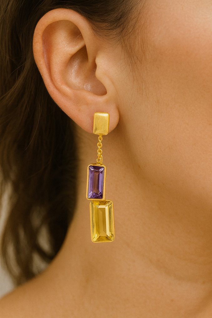 Zonder minimumprijs - Oorbellen - 14 karaat Geel goud - 3.00ct. tw. Olivijn - Amethist #2.1