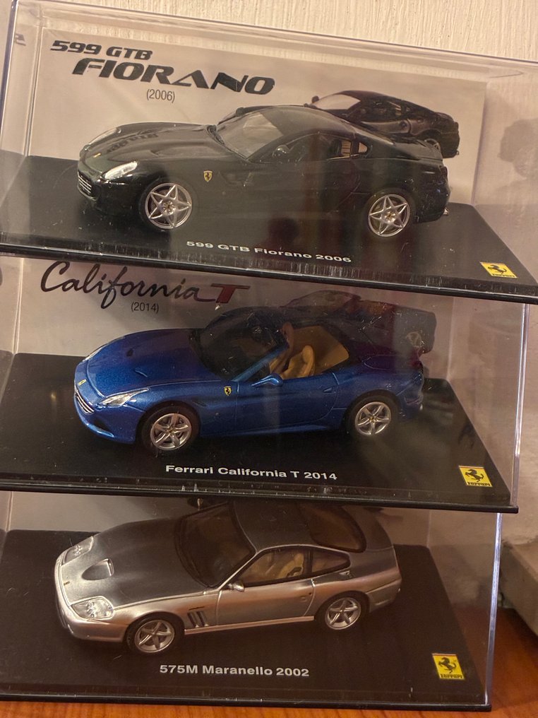 Modellino di auto  (3) - Ferrari in scala 1/43 #1.0