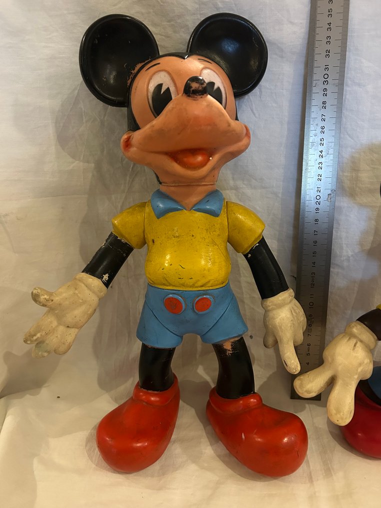 Mickey Mouse - 2 Figure - Disney Mickey Mouse  1962 - 1962 #2.1