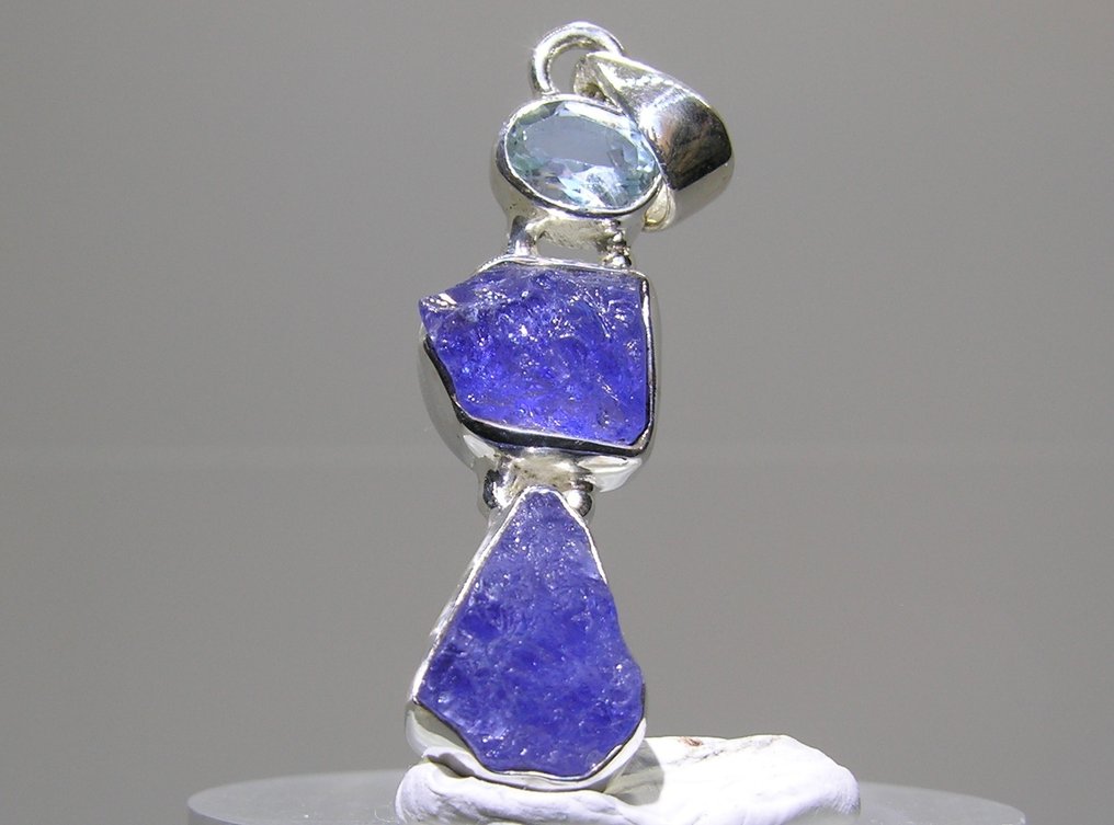 Tanzanite Pendente - Altezza: 43 mm - Larghezza: 10.9 mm- 5.06 g - (1) #1.0