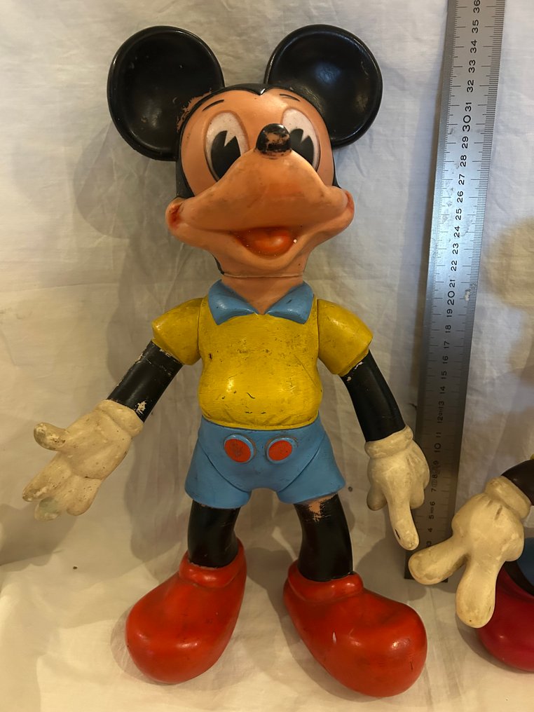 Mickey Mouse - 2 Figure - Disney Mickey Mouse  1962 - 1962 #3.2