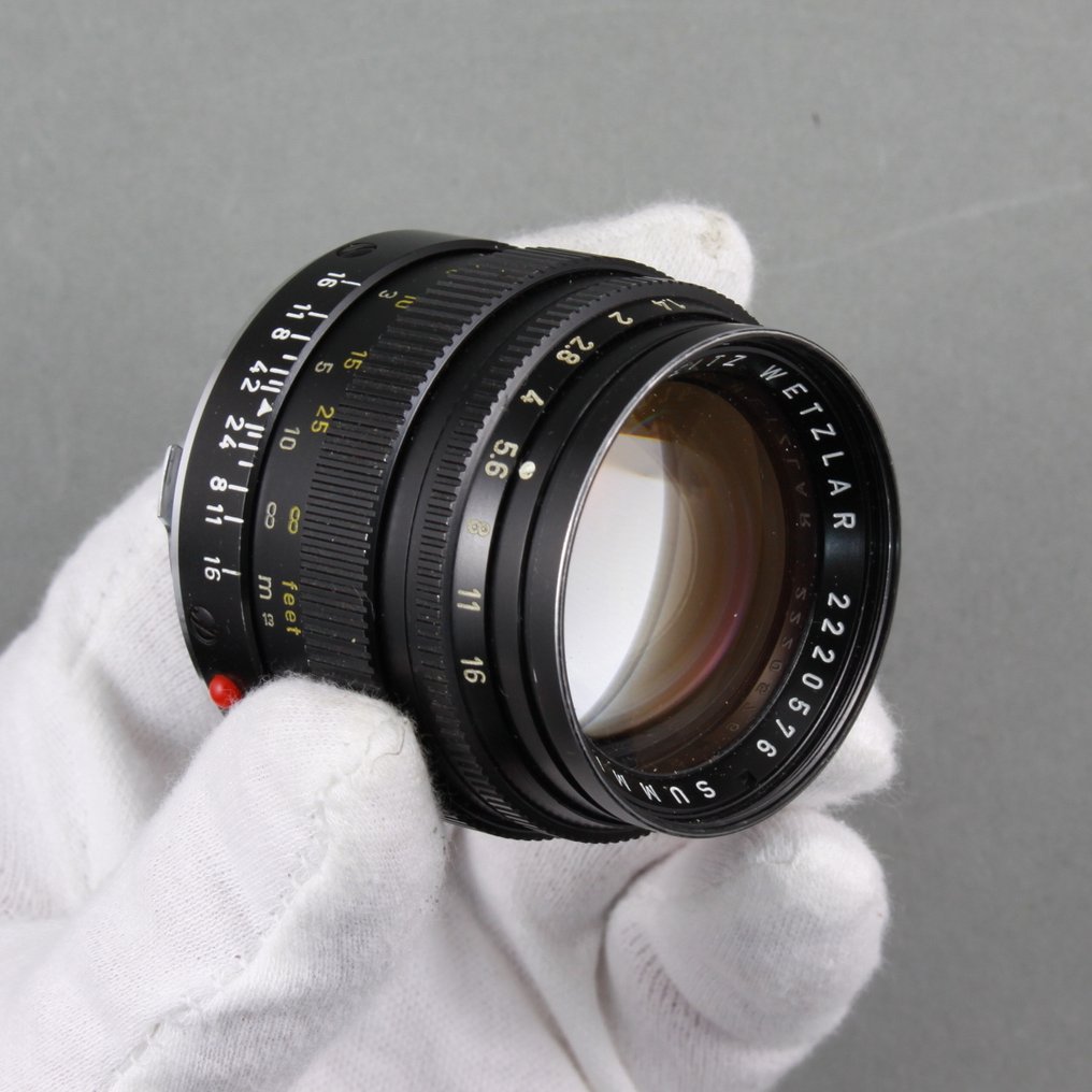 Leitz, Leica SUMMILUX-M  F1.4/50mm with hood, Rangefinder camera  (No reserve price) #3.2