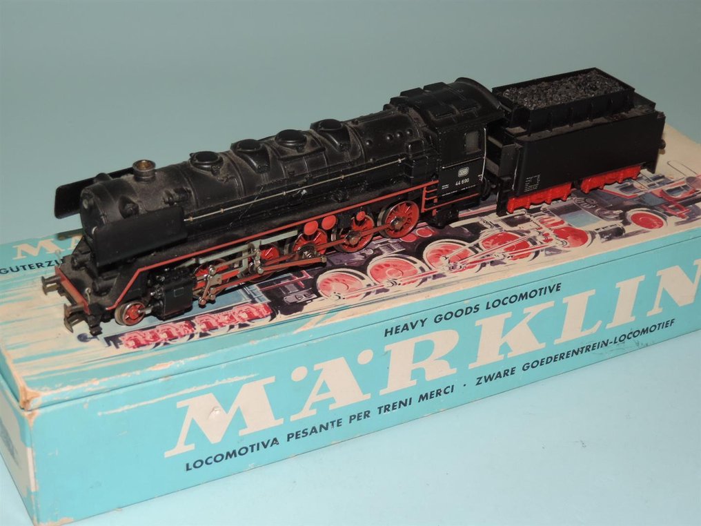 Märklin H0轨 - 3047 - 带煤水车的蒸汽机车 (1) - BR 44 - DB #1.0